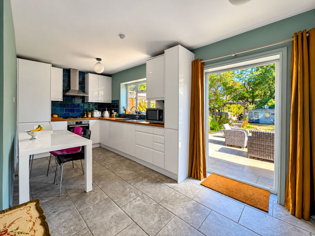 House in Kingston upon Thames - View 2
