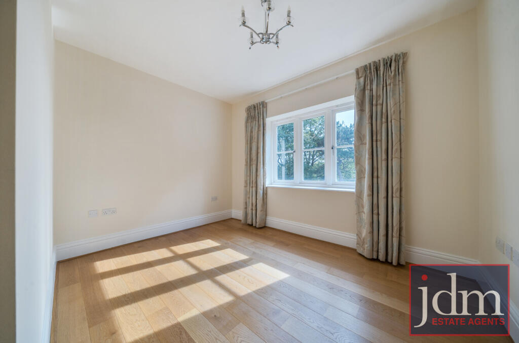 Apartment in Bromley - View 5