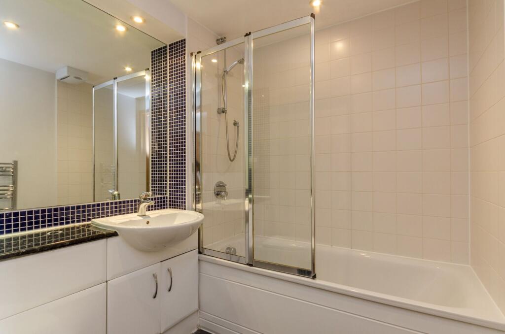 Apartment in Guildford - More