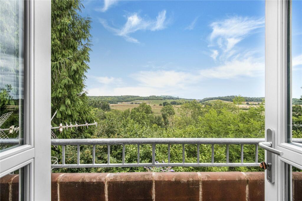 House in Reading - View 4