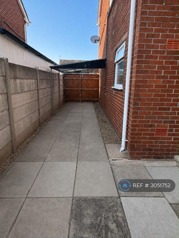 House in Preston - View 2