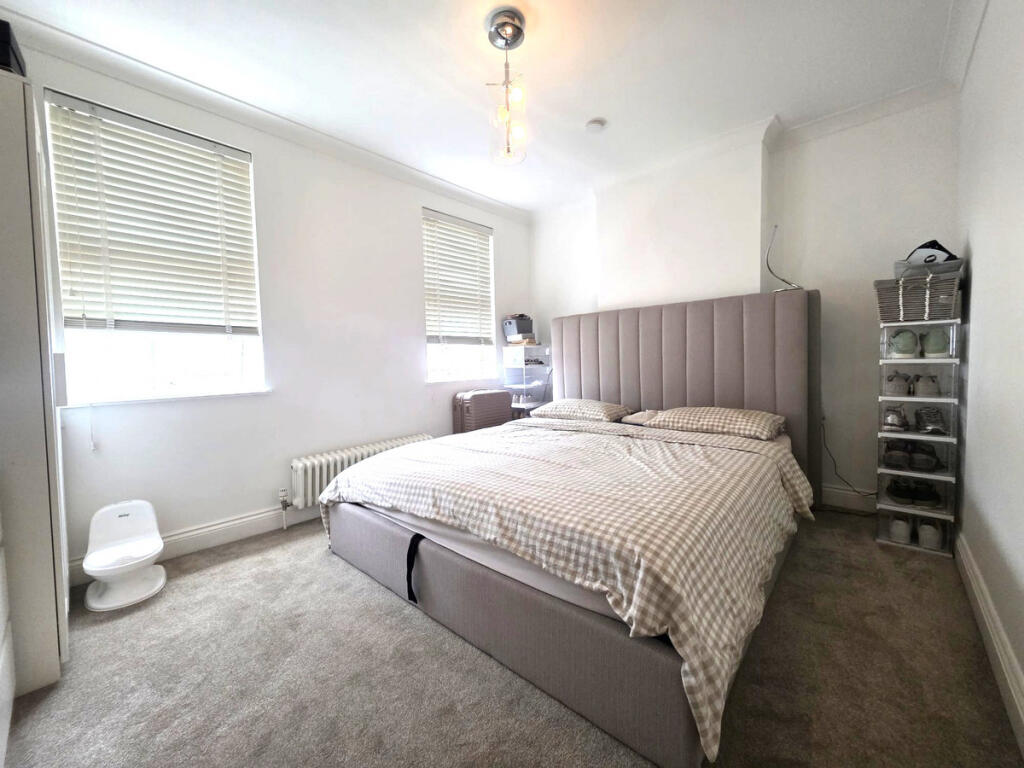 Apartment in London - View 5