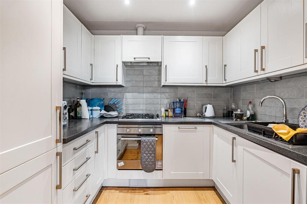 Apartment in Newquay, Cornwall - View 3
