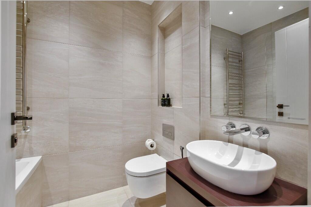 2 bedroom semi-detached house for rent