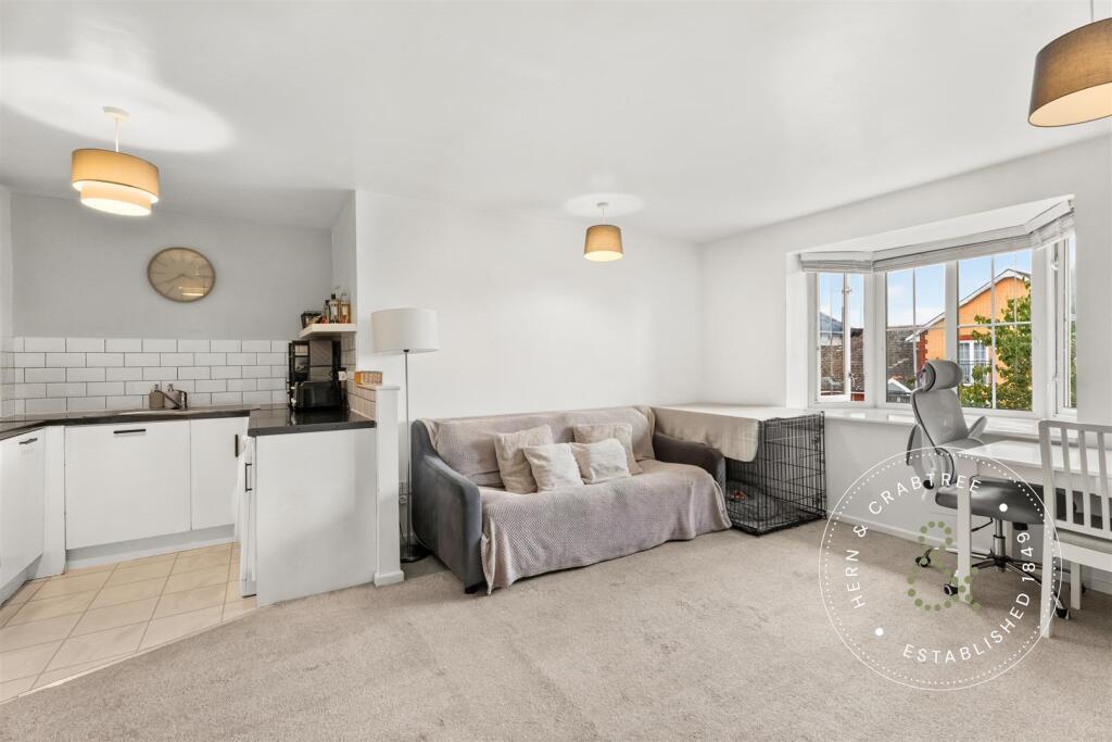 Apartment in Cardiff, Grangetown - More