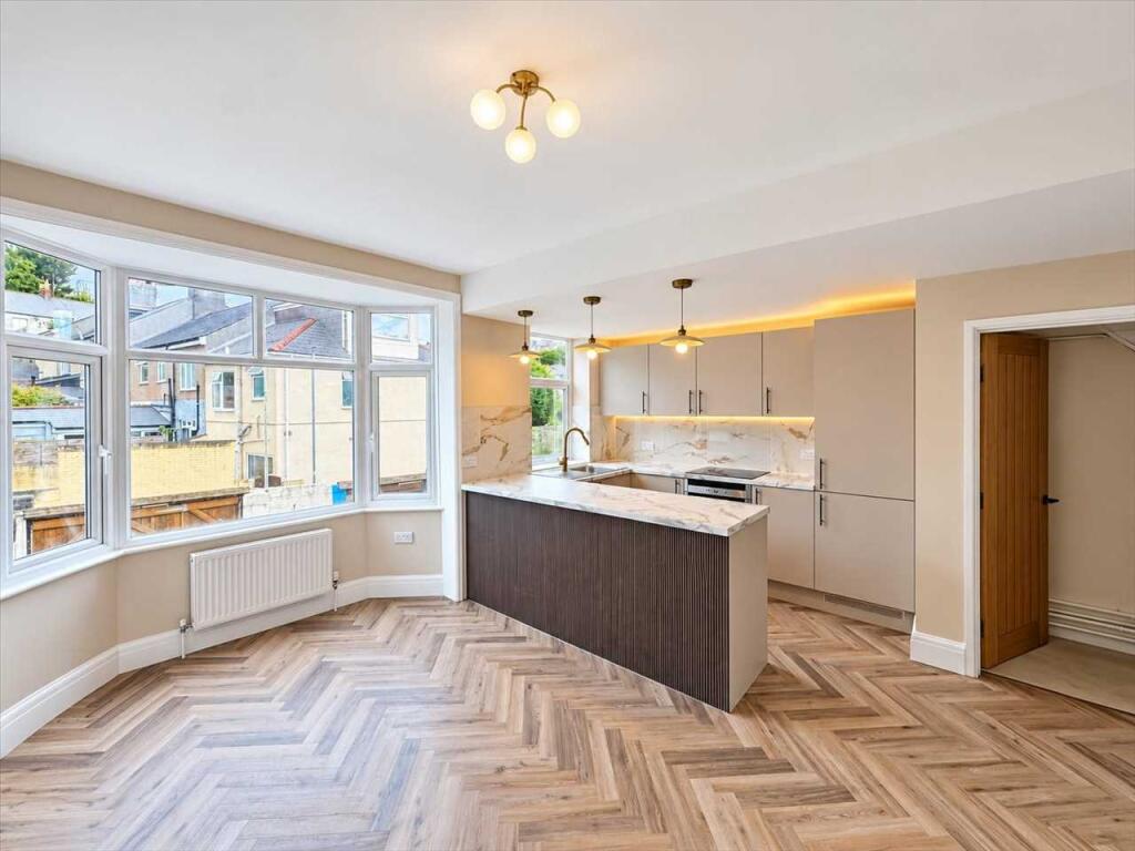 House in Plymouth - View 4