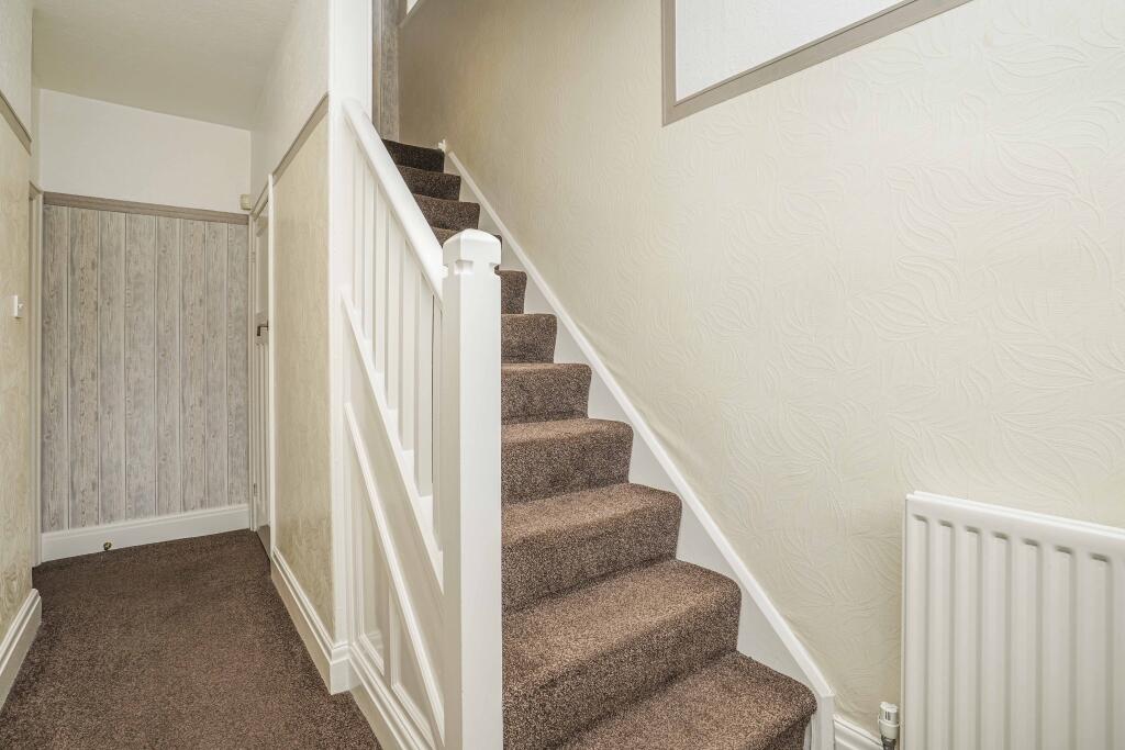 House in Wakefield - View 5