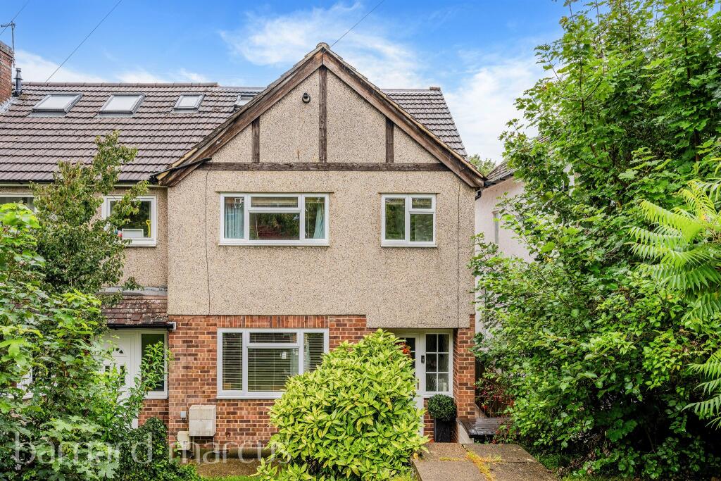 Main image of property: Cromwell Road, Caterham