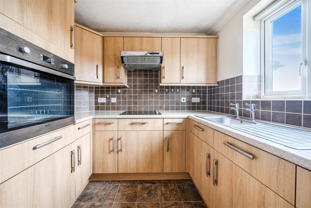 Mitchell Lodge, Bitterne, Southampton, Hampshire - View 4