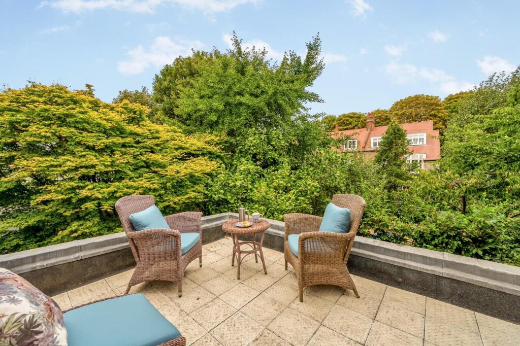 Apartment in London - View 5