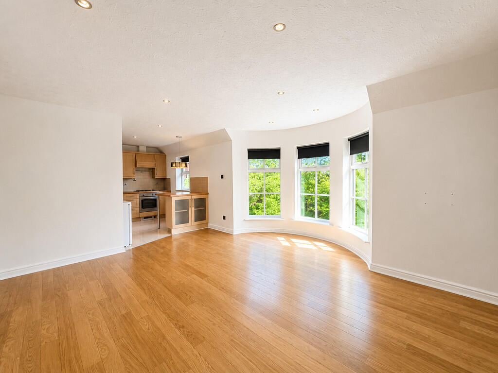Apartment in Kingsmead - View 4