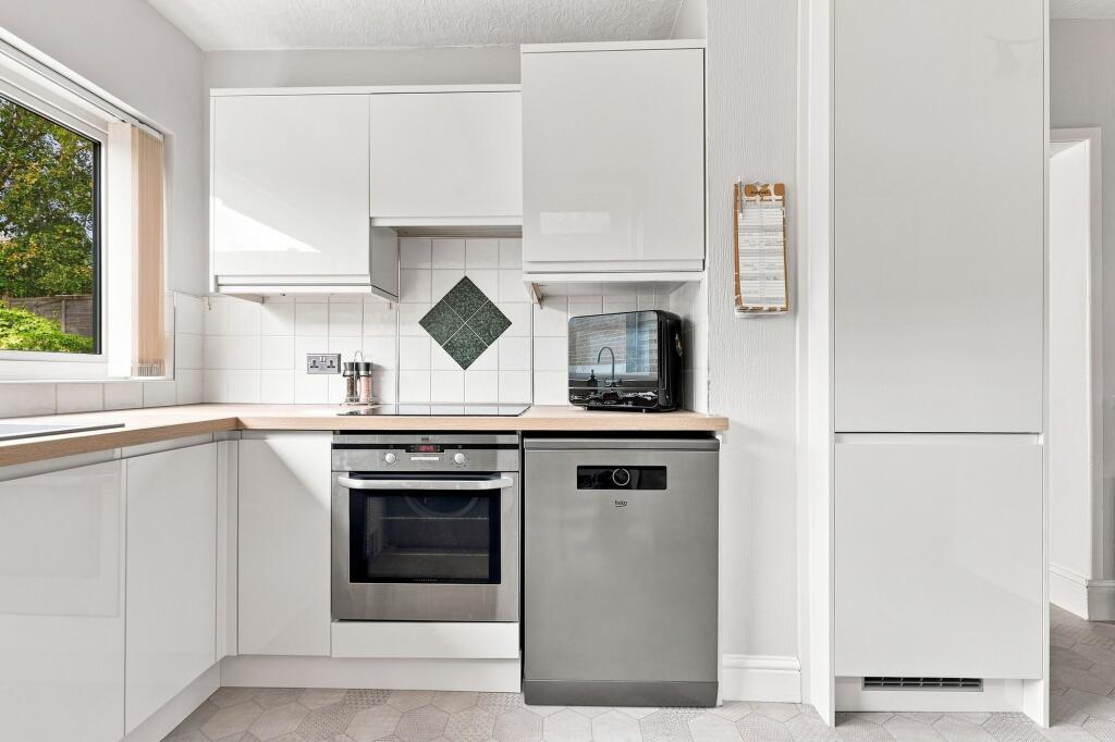 House in Chesterfield, Derbyshire - More