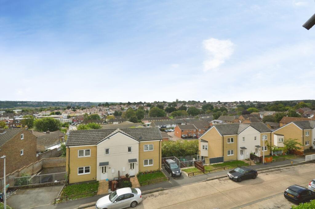 Apartment in Rochester - View 5