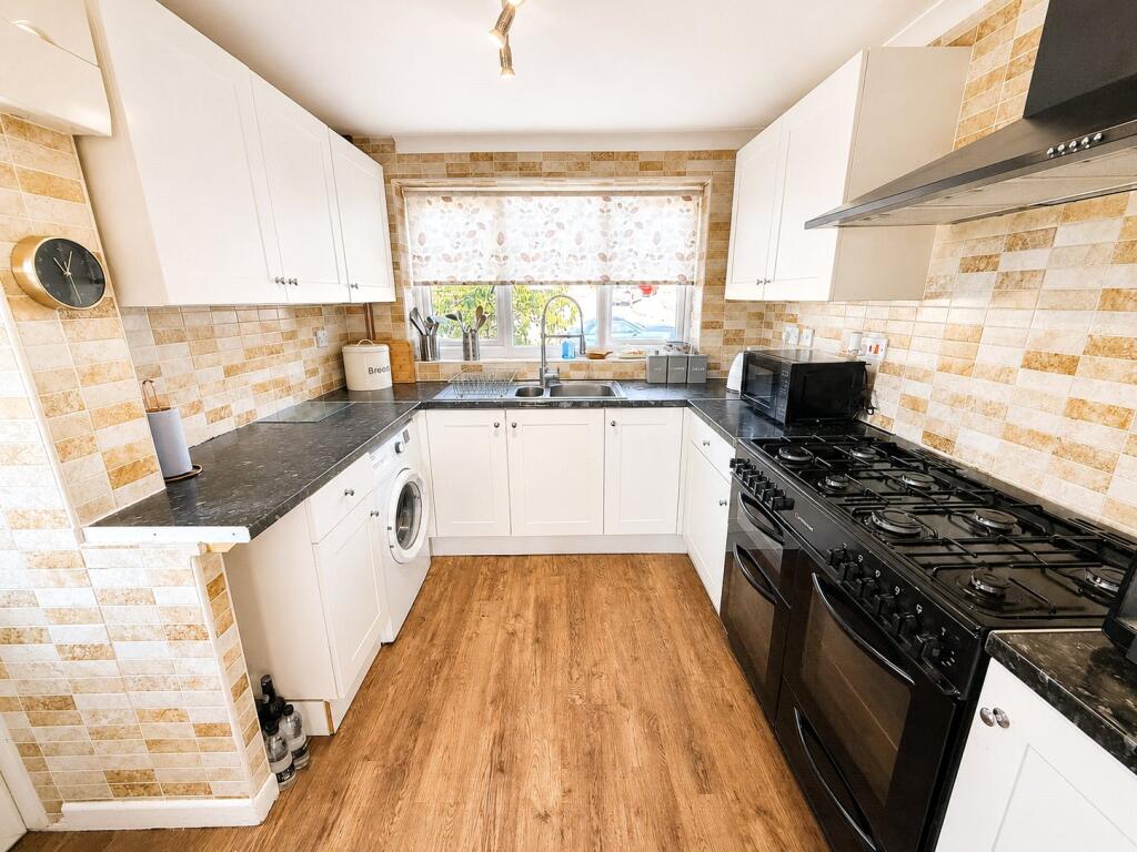 Cale Way, Wincanton, Somerset, BA9 photo 5