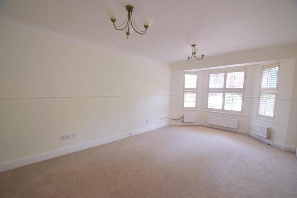 Apartment in Southampton - More