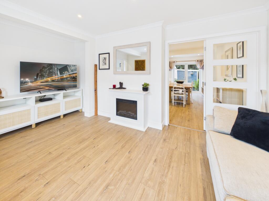Nairn Drive, Dronfield Woodhouse, Dronfield, Derbyshire, S18 - View 3