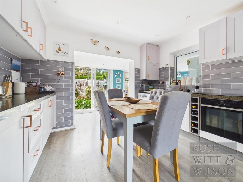 House in Tonbridge - More