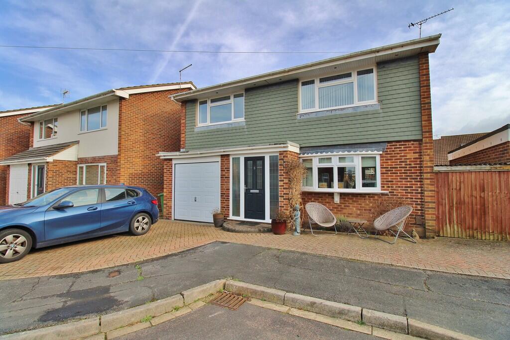 Main image of property: Peartree Close, Stubbington