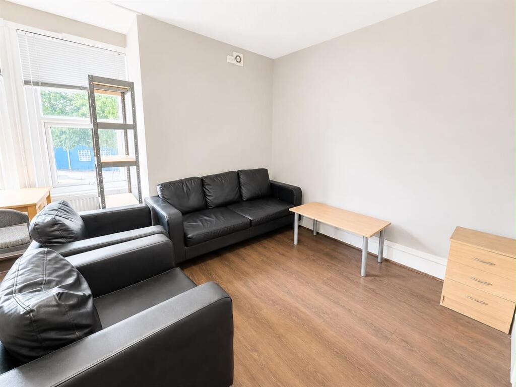 House in Brighton - View 4