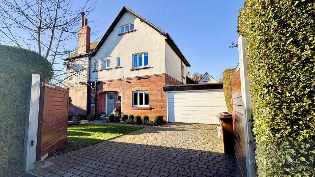 Main image of property: Oaklea, Thornfield Road, West Park, Leeds, West Yorkshire