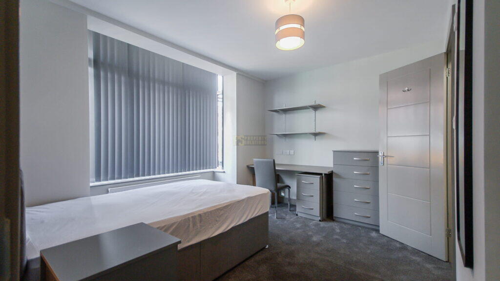 House in Birmingham - View 5