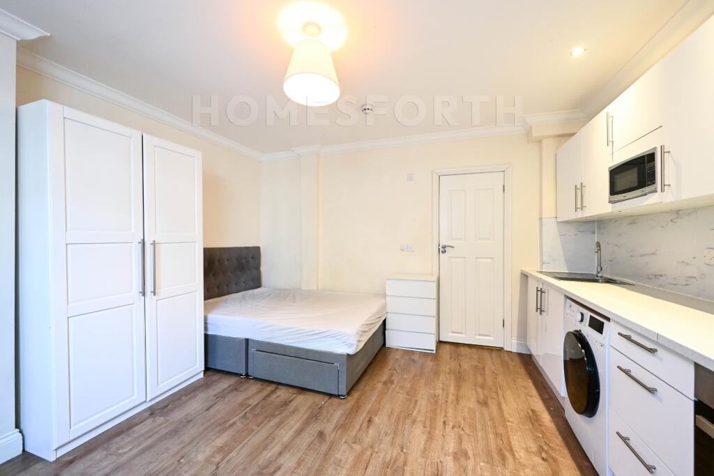 Studio flat for rent