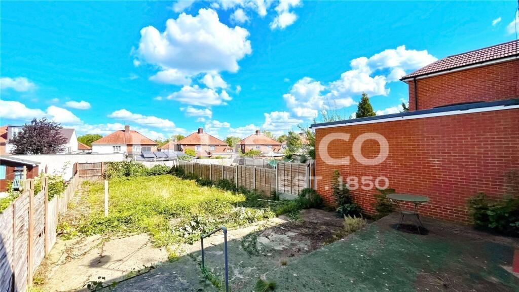 House in Southall - View 4