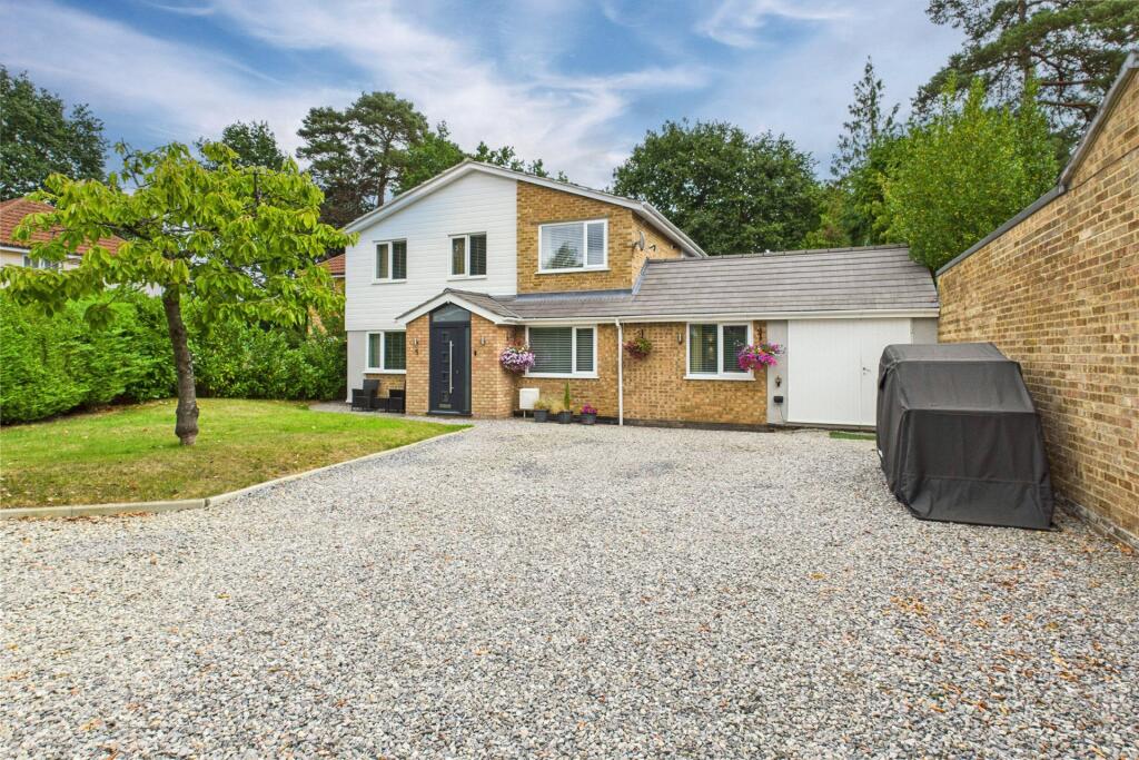 5-bed detached on Barwell Close, Crowthorne, Berkshire, RG45, £800,000