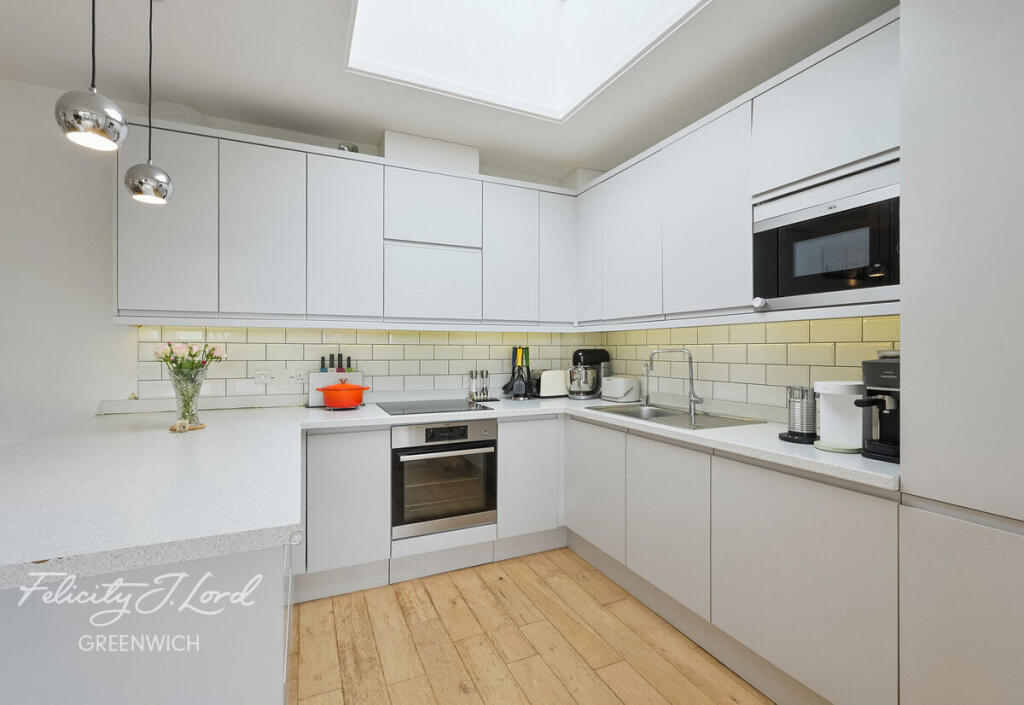 House in London, Royal Borough of Greenwich - View 4