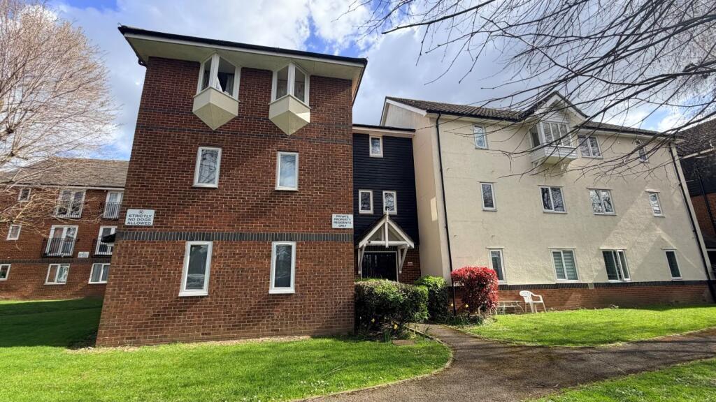 1-bed flat on 97 Mandeville Court, London E4 8JD, £127,500