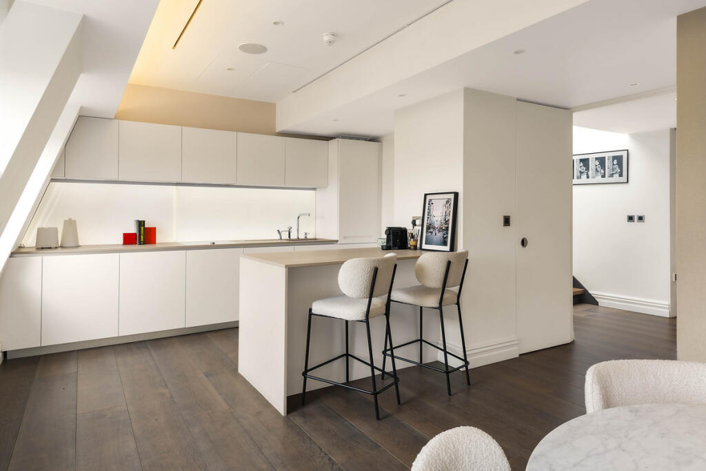 Main image of property: Queen's Gate, London, SW7