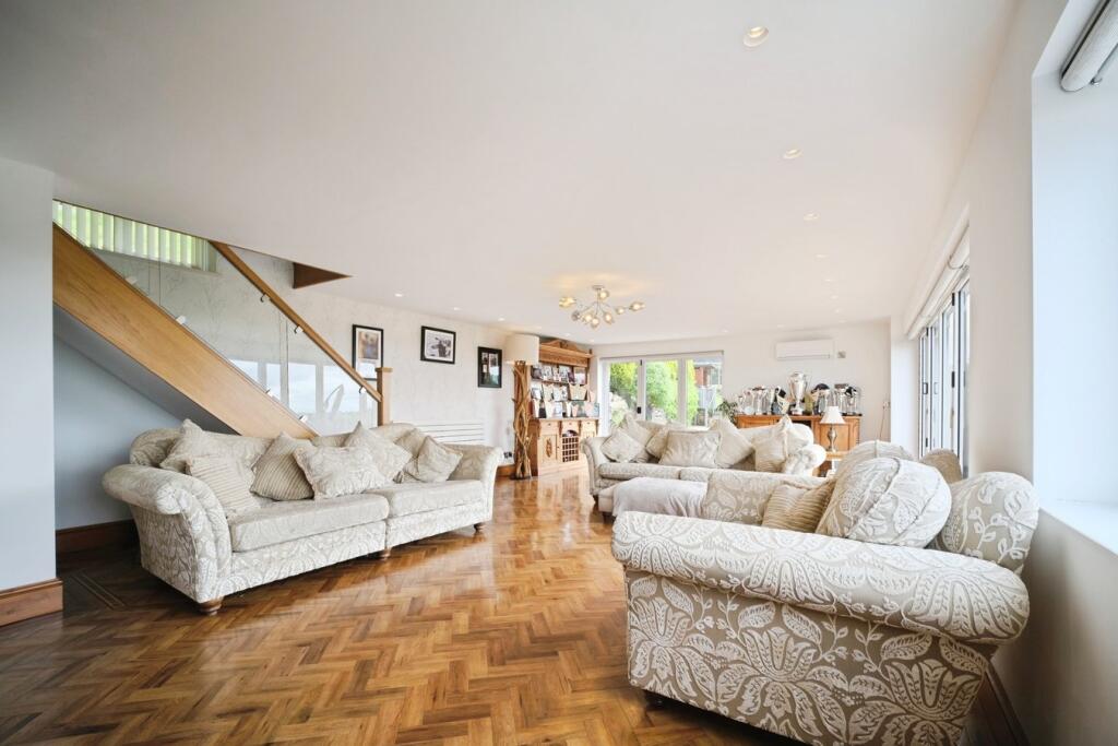 House in Stoke-on-Trent, Baddeley Edge - View 3