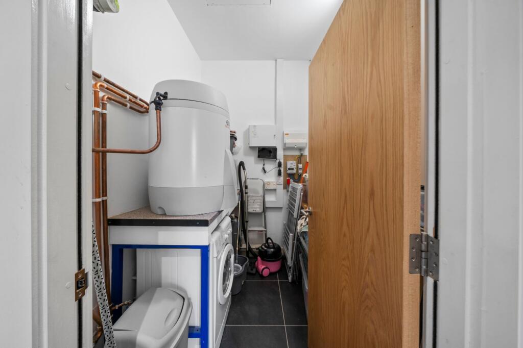 Apartment in Wigan, Greater Manchester - View 5