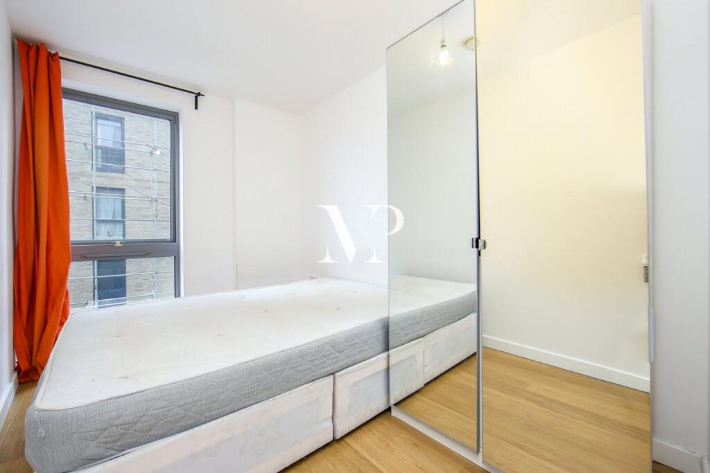 Apartment in London, Poplar - View 2