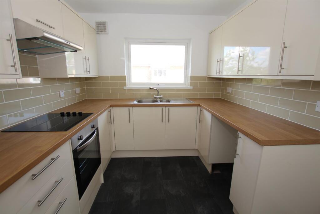 Trewartha Court, Whitchurch, Cardiff photo 4