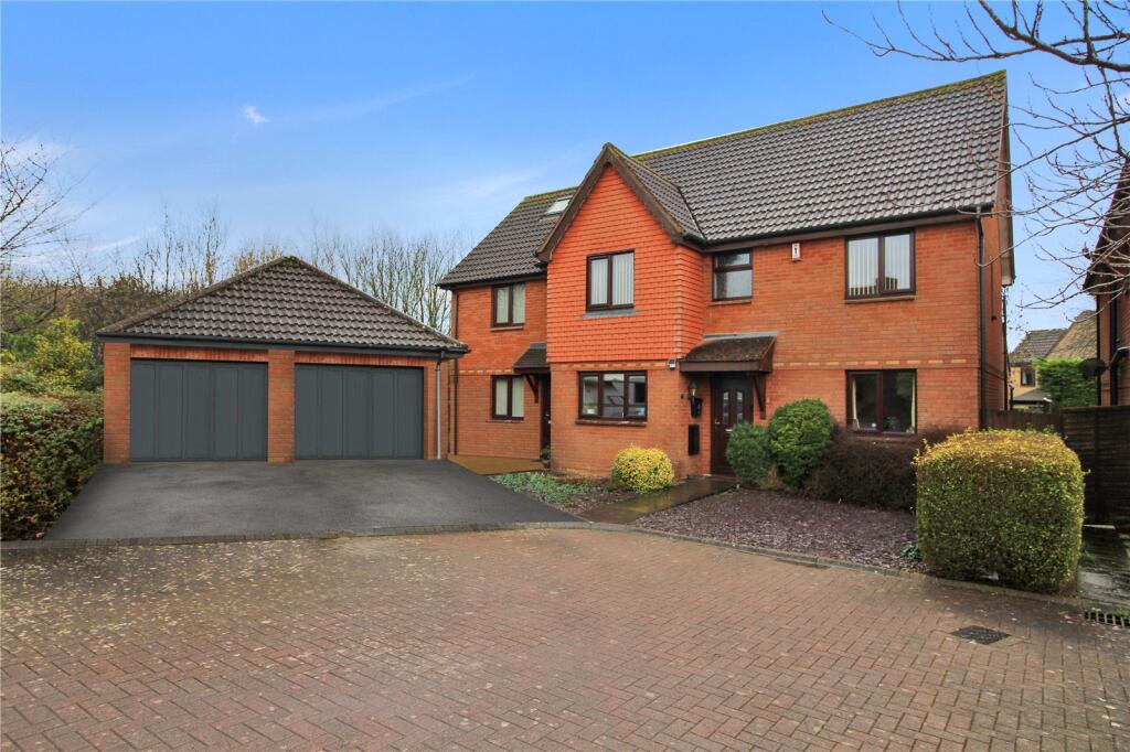Main image of property: Standen Way, St Andrews Ridge, Swindon, SN25