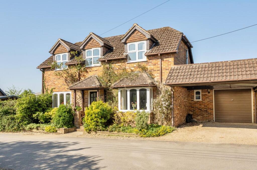 Main image of property: 2 Park Lane, Otterbourne, Winchester
