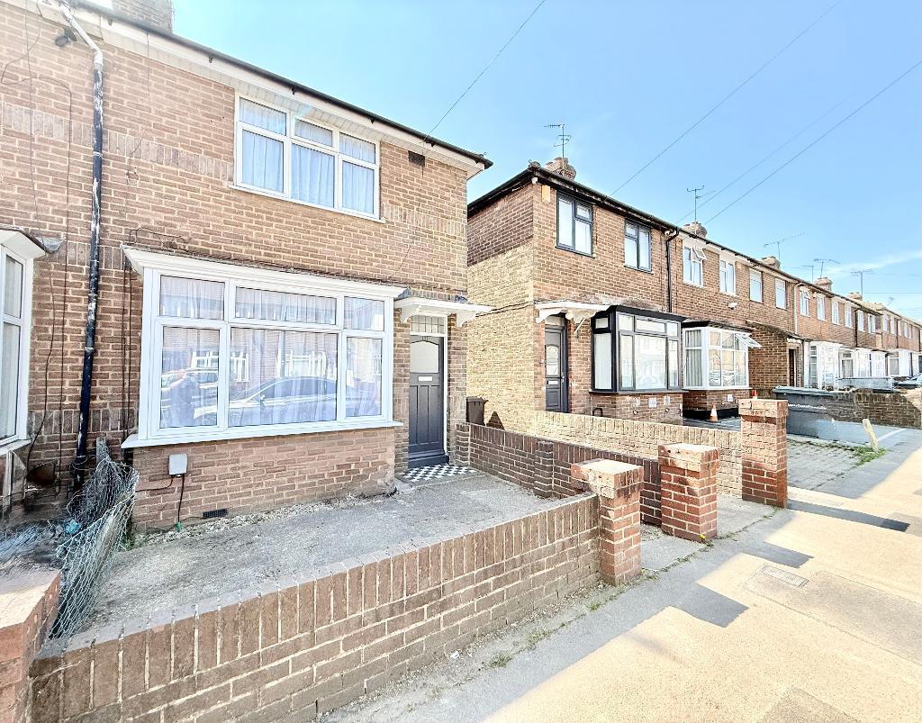 Main image of property: Connaught Road, Kingsway, Luton, Bedfordshire, LU4 8ES
