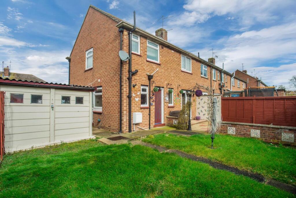 Gloucester Crescent, Rushden, Northamptonshire, NN10 photo 4