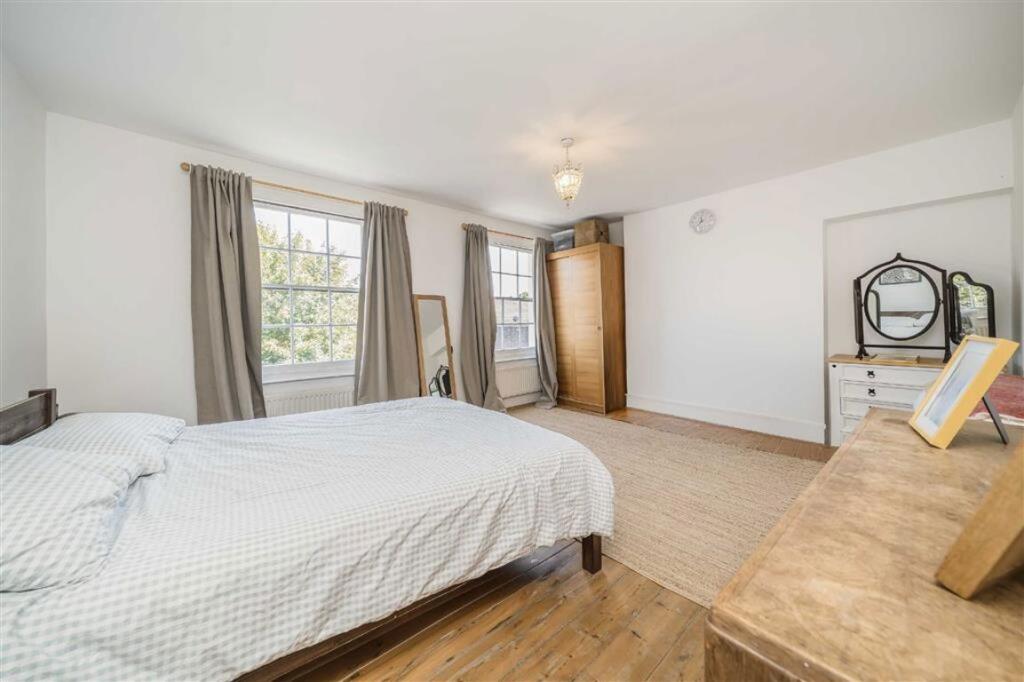House in London - More