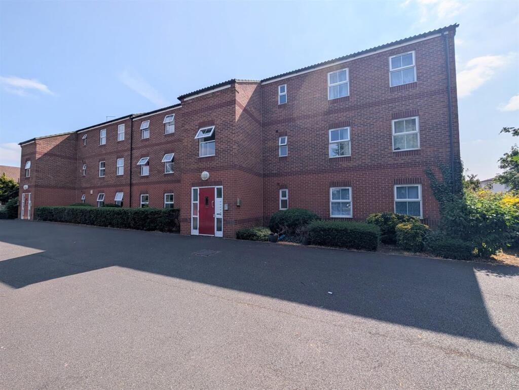 Main image of property: Barrows Gate, Newark