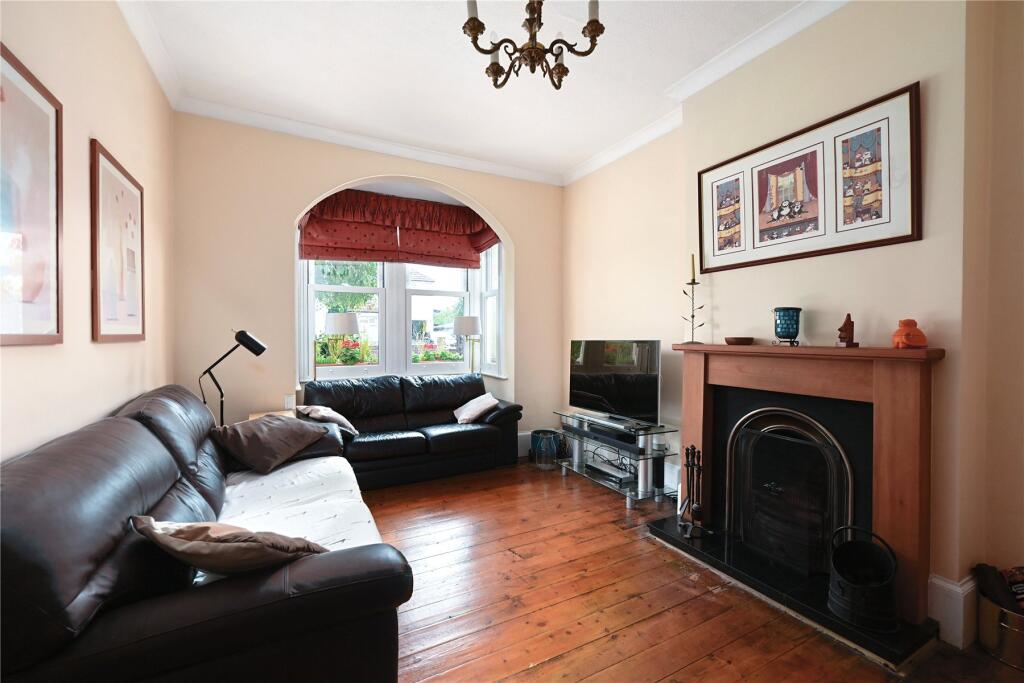 House in Spelthorne, Surrey - View 3