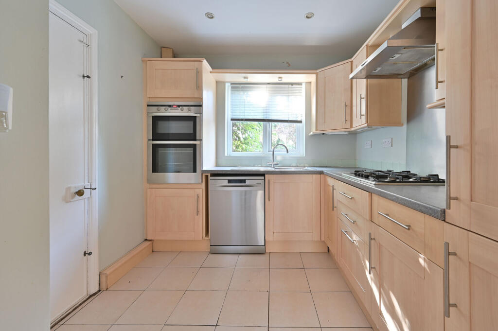 House in Watford - View 4