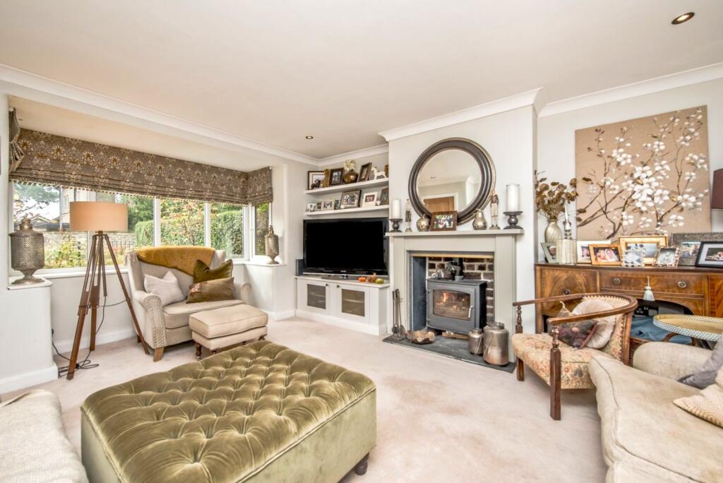 Moorlands Road, Birkenshaw, Bradford, West Yorkshire, BD11 photo 2