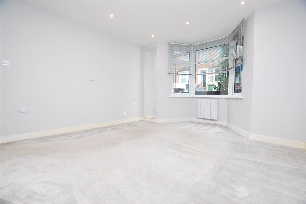 House in Guildford - View 3