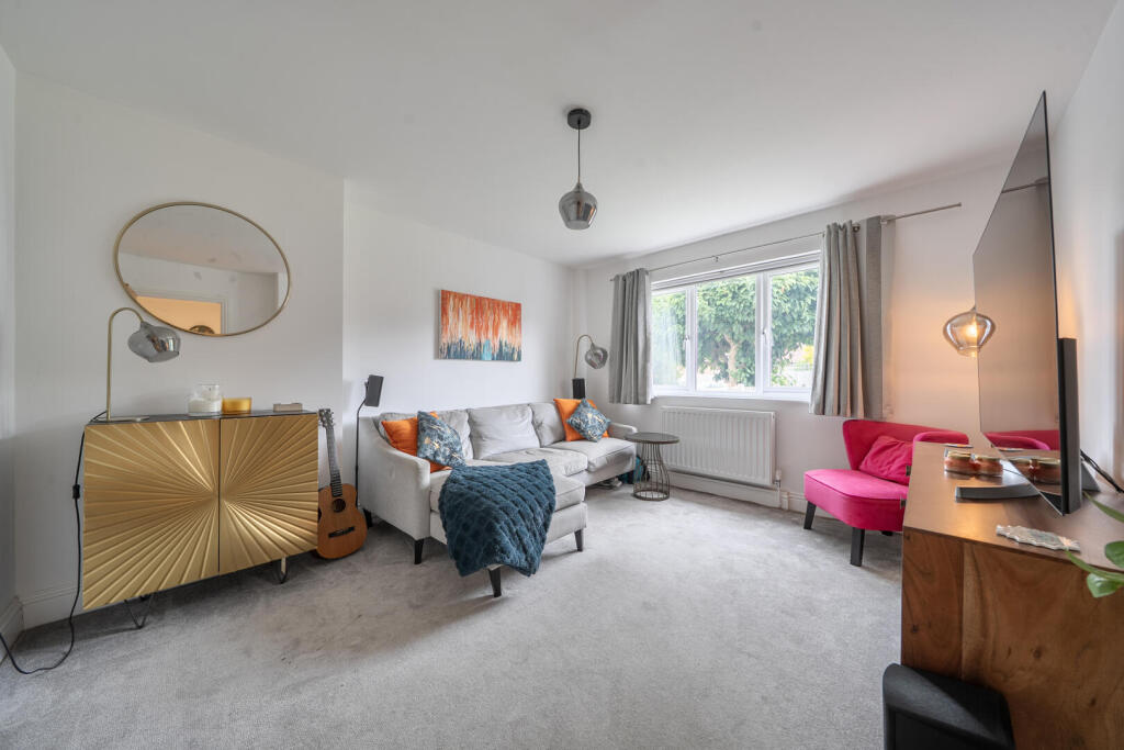 House in Bromley - View 5