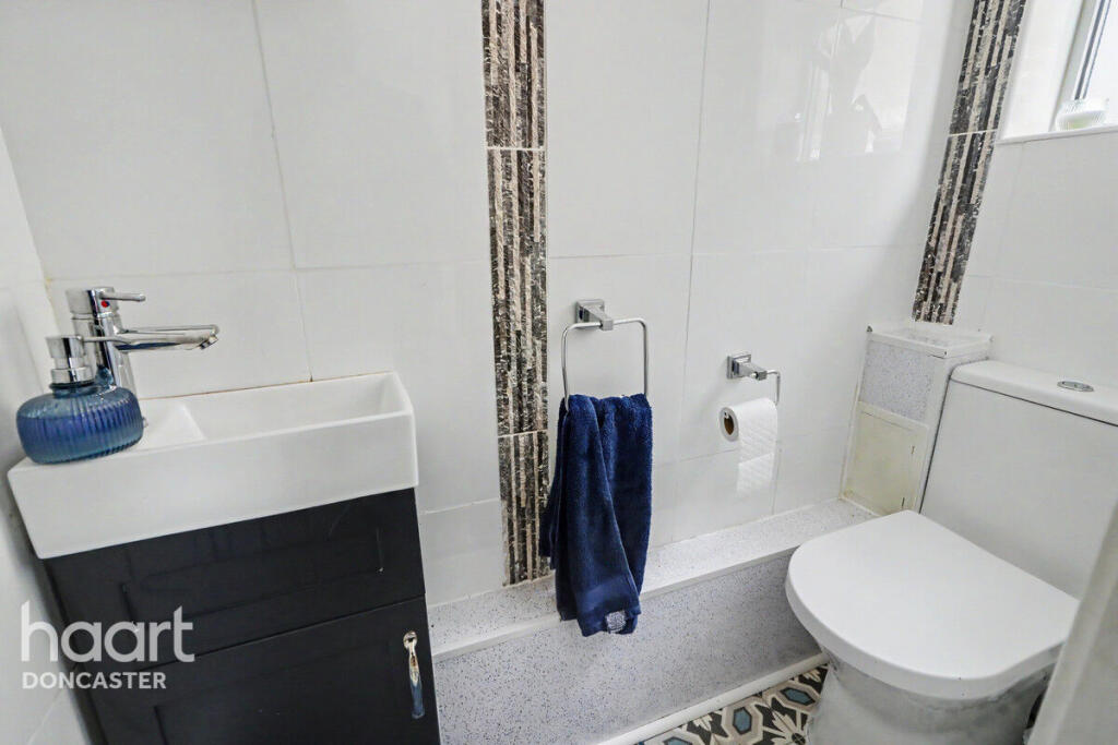 House in Doncaster, South Yorkshire - View 5
