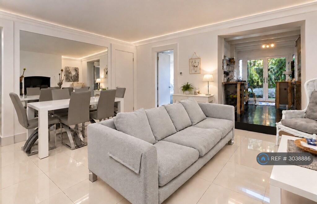Apartment in London - View 2