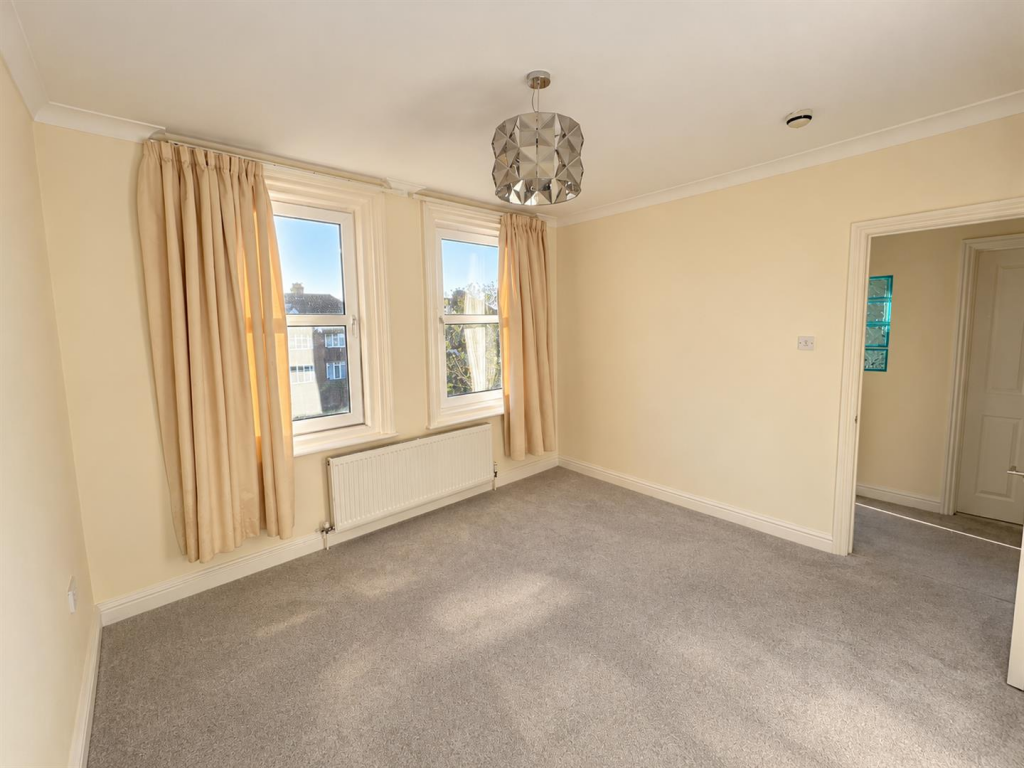 Apartment in Exeter - More