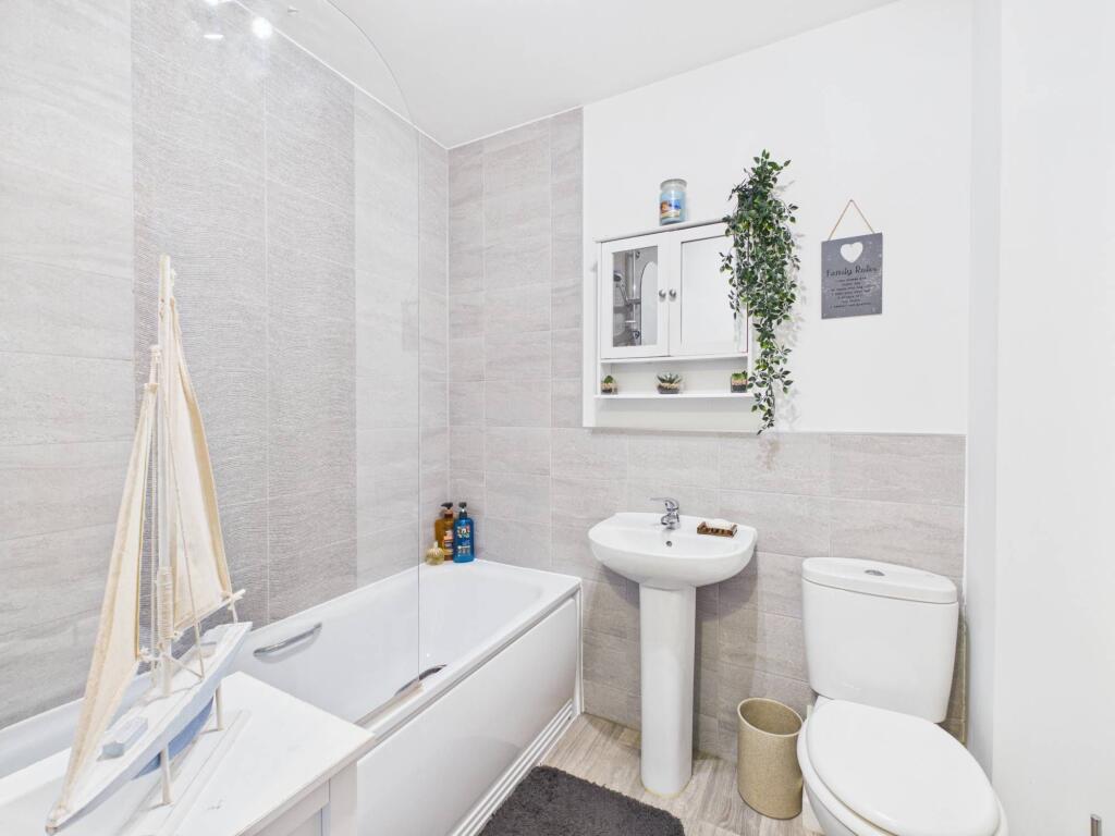 House in Camborne, High Condurrow - More